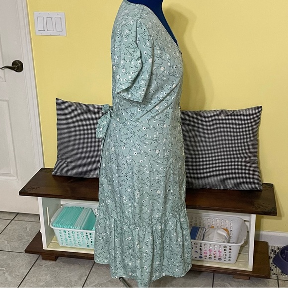 MPH Collection Button-Front Floral Midi Dress - Picture 3 of 14